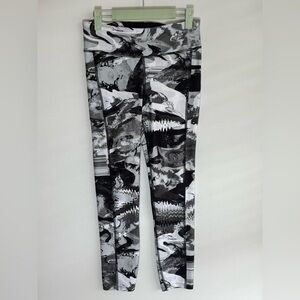 Under Armour leggings • Women’s medium